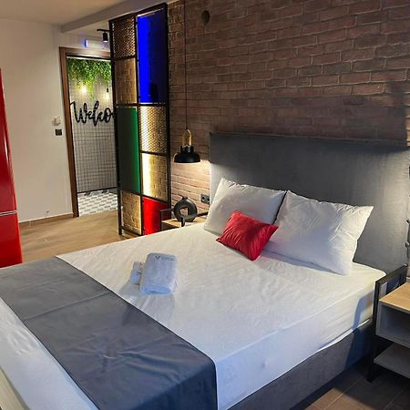 Valaoritou 3 Luxury Rooms Salonicco Esterno foto